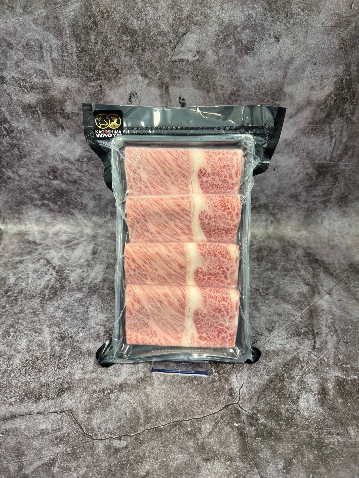 Kagoshima A5 chuck roll Shabu Shabu 4 pieces 200g